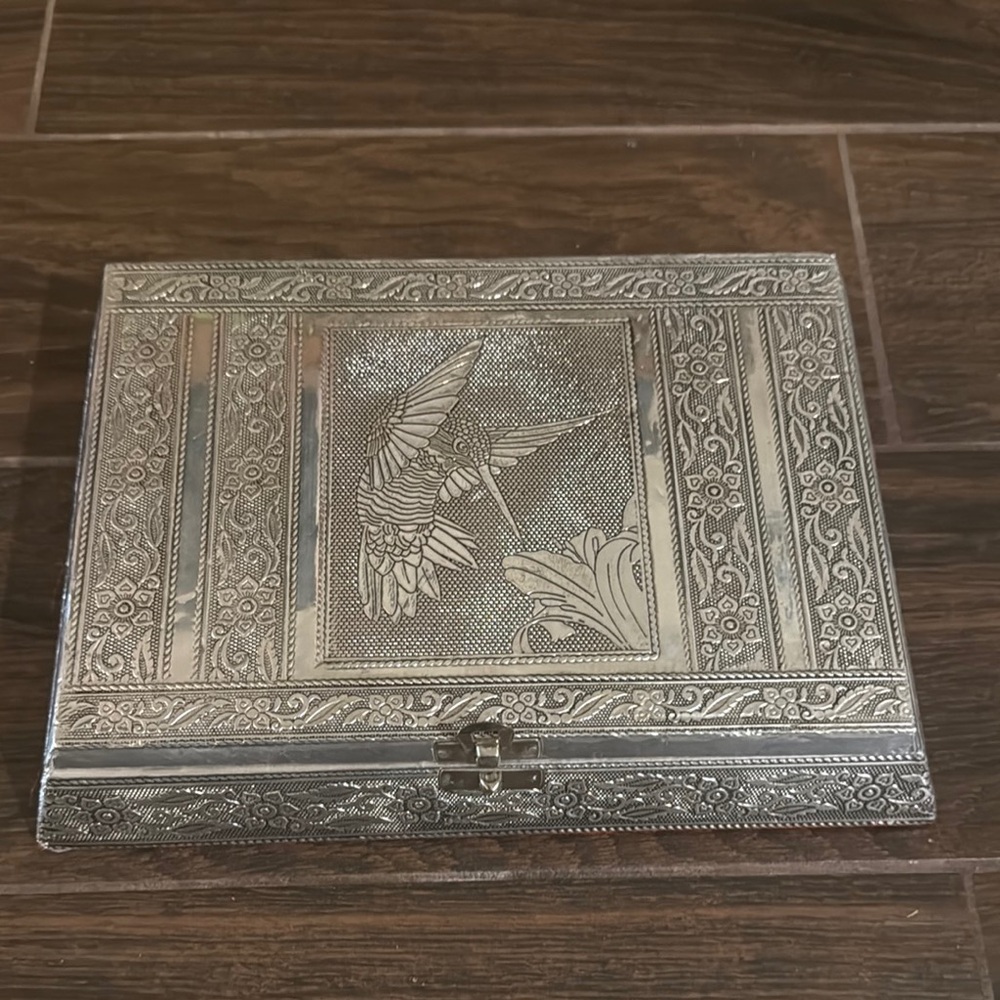 Silver Ornate soft Metal Ring Box